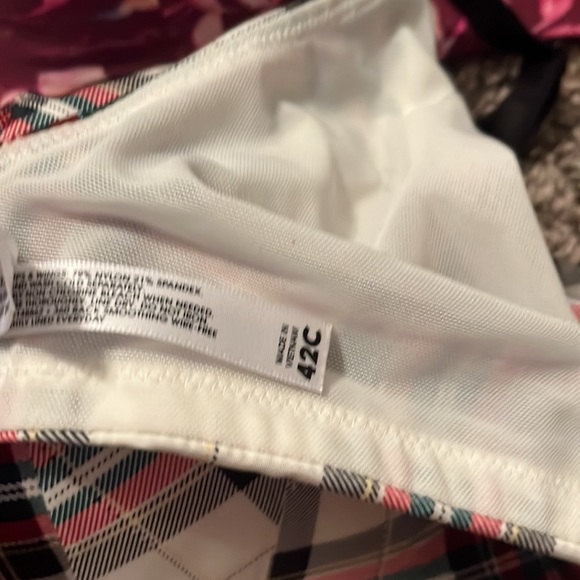 Torrid curve bras. The white plaid on a non wire and the other one is underwire - Picture 2 of 6
